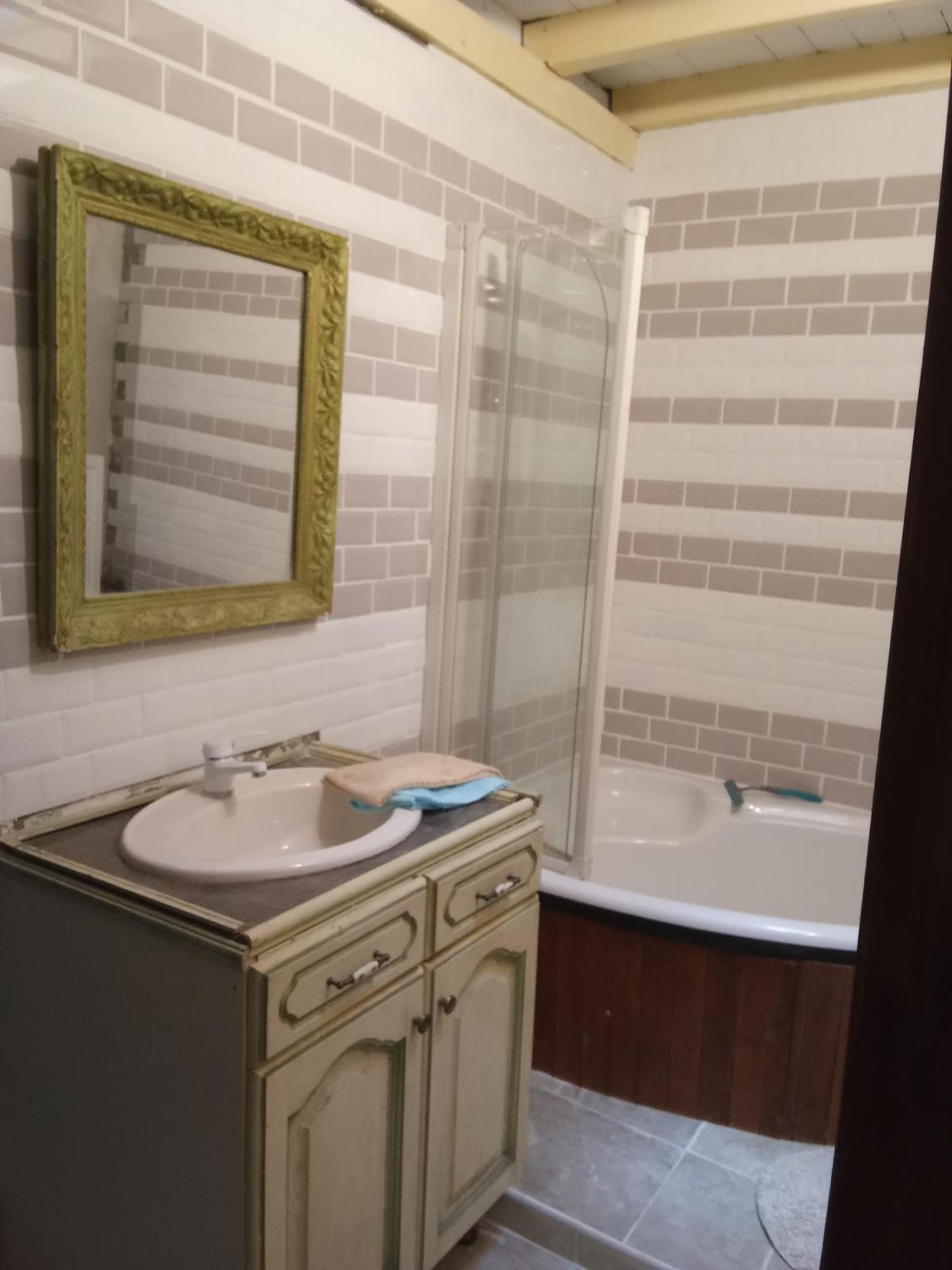 La Grille Fleurie, Chambres D'Hote Chez L'Habitant Arthonnay ภายนอก รูปภาพ